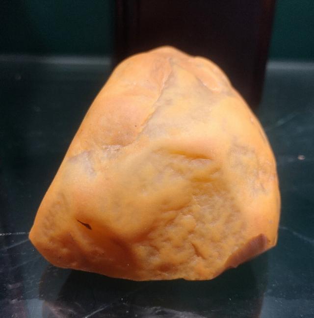 霍山黄龙玉原石鉴赏（霍山玉冻石籽料黄蜡石中的特色品种）