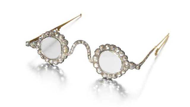 古董眼镜收藏价格（苏富比拍卖两副17世纪的珠宝眼镜）